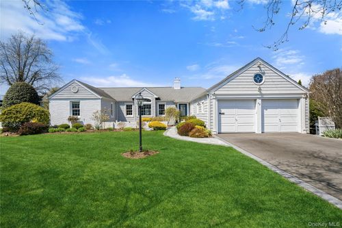 48 Davison Ln E, West Islip, NY, 11795-5202 | Card Image