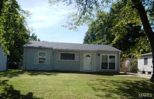 12368 Santa Maria Dr, Saint Louis, MO, 63138-2651 | Card Image