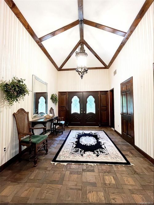 11 Geralind Dr, Syosset, NY, 11791-2415 | Card Image