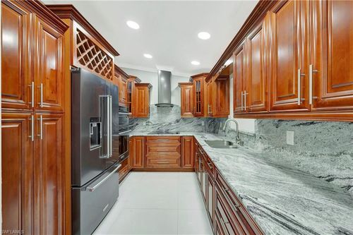 3064 54th Ter Sw, NAPLES, FL, 34116-8030 | Card Image