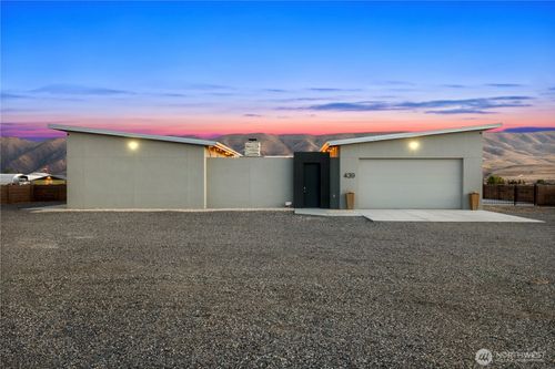 439 Airport Way Sw, Mattawa, WA, 99349-1950 | Card Image