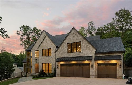95 Blackland Rd Nw, Atlanta, GA, 30342-4407 | Card Image