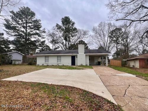 605 Highland Dr, Ridgeland, MS, 39157-4716 | Card Image