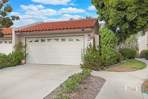 19544 Vasile Cir, Huntington Beach, CA, 92646-3155 | Card Image