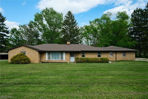 8963 Abbey Rd, North Royalton, OH, 44133-1121 | Card Image