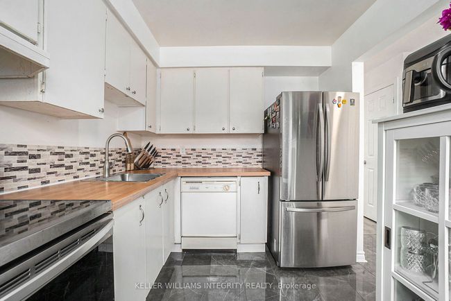 A - 85 Seyton Dr, Condo with 3 bedrooms, 2 bathrooms and 1 parking in Nepean ON | Image 16
