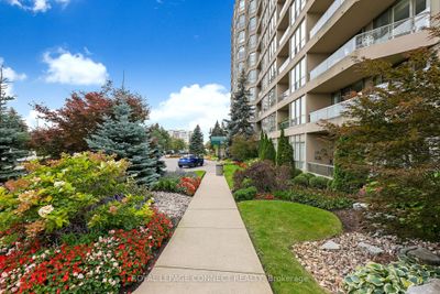 1217 - 1880 Valley Farm Rd, Condo with 1 bedrooms, 2 bathrooms and 1 parking in Pickering ON | Image 2