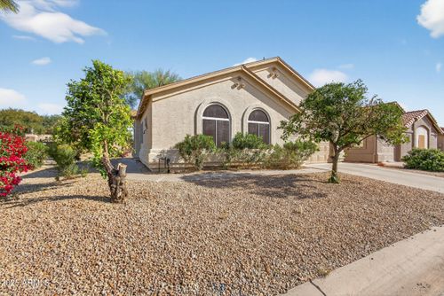 6831 S Oakmont Dr, Chandler, AZ, 85249-8702 | Card Image