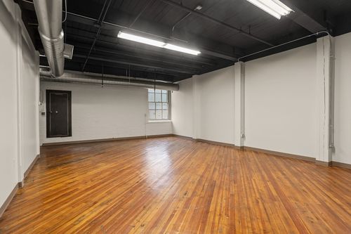 ste-223-435 Lancaster St, Leominster, MA, 01453-4397 | Card Image