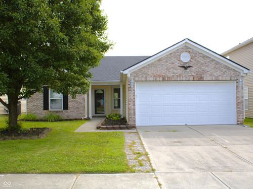 8320 S Evening Dr, Pendleton, IN, 46064-9462 | Card Image