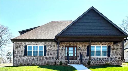 144 Reserve Dr, Mocksville, NC, 27028-2244 | Card Image