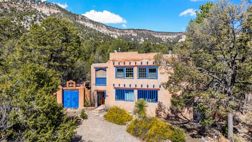 575 Redondo Rd, Jemez Springs, NM, 87025-9091 | Card Image