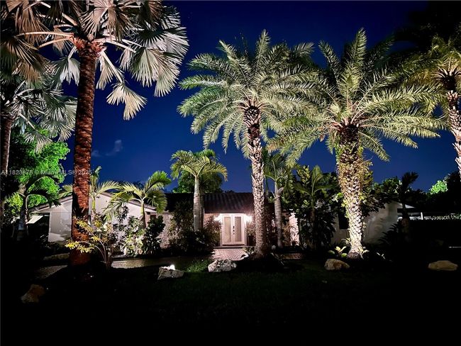 19420 Sw 129 Th Ave, House other with 4 bedrooms, 3 bathrooms and null parking in Miami FL | Image 44