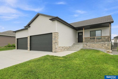 9432 Friedman St, Lincoln, NE, 68516-3522 | Card Image
