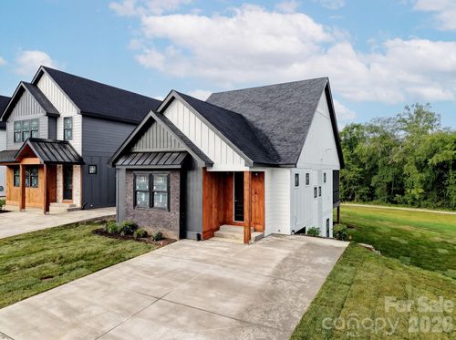 17 Martha Kate Dr, Hendersonville, NC, 28792 | Card Image