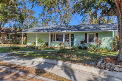 2930 7 Th Avenue W, House other with 3 bedrooms, 2 bathrooms and null parking in Bradenton FL | Image 2