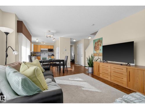 88-12050 17 Ave Sw, Edmonton, AB, T6W1X4 | Card Image