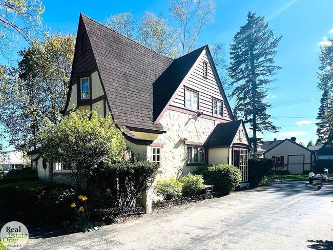 West side view | Image 65