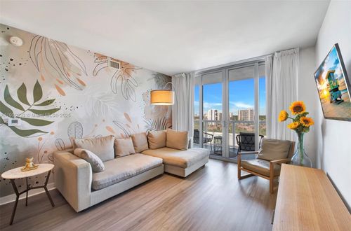 r1610-2602 E Hallandale Beach Blvd, Hallandale Beach, FL, 33009-4819 | Card Image