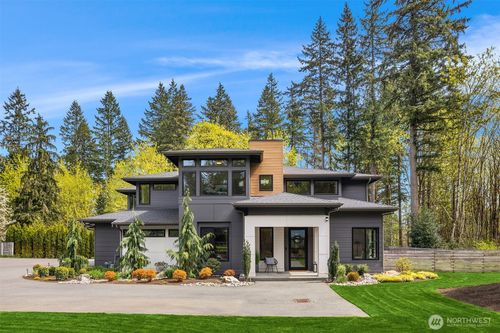 20300 166th Ave Ne, Woodinville, WA, 98072-7087 | Card Image