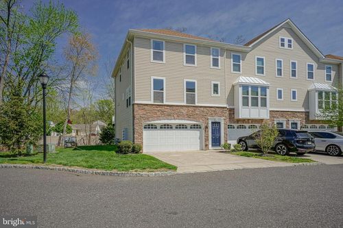16 Regency Ct, Cherry Hill, NJ, 08002-1000 | Card Image