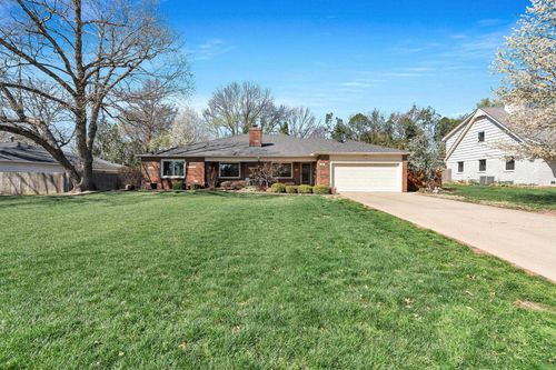 5 S Drury Ln, Eastborough, KS, 67207-1003 | Card Image