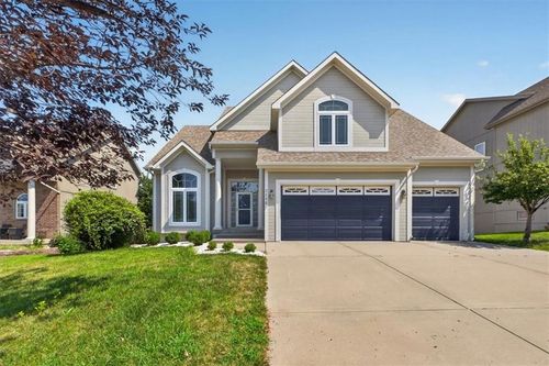 3116 91st Ter, Kansas City, MO, 64156-1071 | Card Image