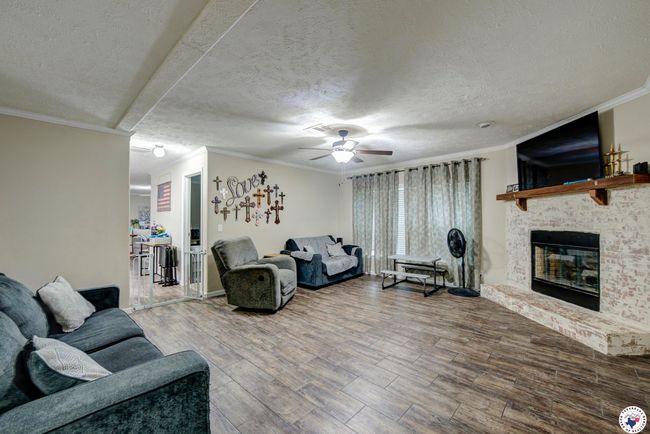 807 E 11 Th St, House other with 4 bedrooms, 2 bathrooms and null parking in Hooks TX | Image 11