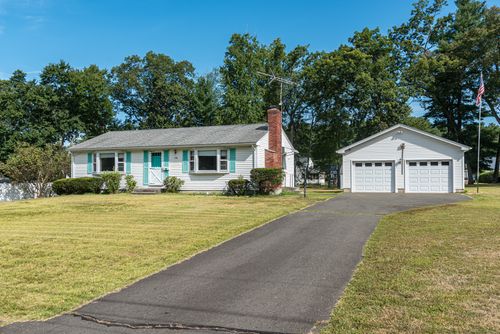73 Oakwood St, Enfield, CT, 06082-2724 | Card Image