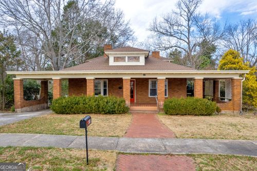 490 College St, Royston, GA, 30662-2727 | Card Image