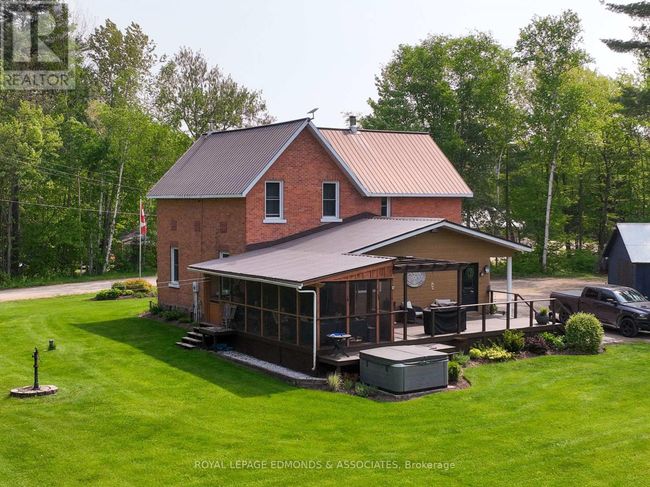 1077 Allan Rd, House other with 3 bedrooms, 2 bathrooms and 6 parking in Deep River ON | Image 28