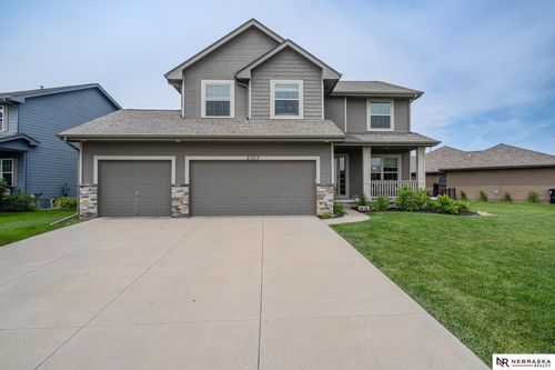 21313 Castlerock Ln, Gretna, NE, 68028-3548 | Card Image