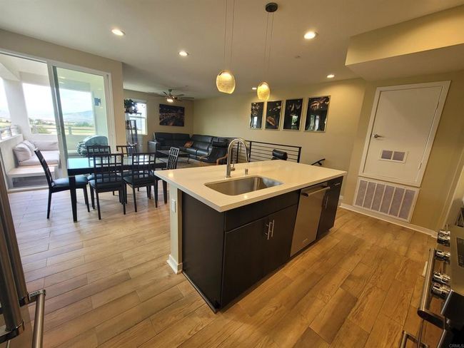 UNIT-2 - 2072 Tango Loop, Condo with 4 bedrooms, 3 bathrooms and 2 parking in Chula Vista CA | Image 4