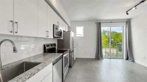 206-1536 Nw 15th Ave, Miami, FL, 33125-2595 | Card Image