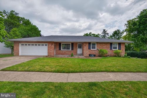 426 Sioux Dr, MECHANICSBURG, PA, 17050-2592 | Card Image