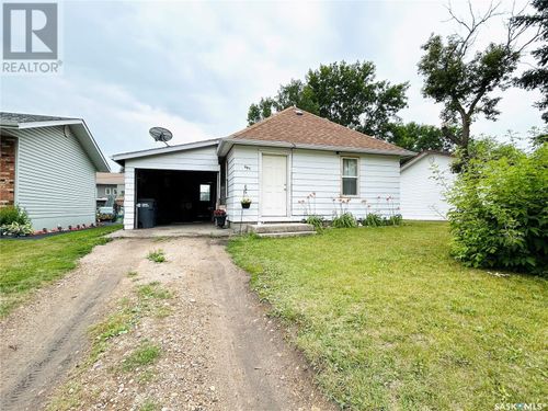 307 Broadway Ave, Moosomin, SK, S0G3N0 | Card Image