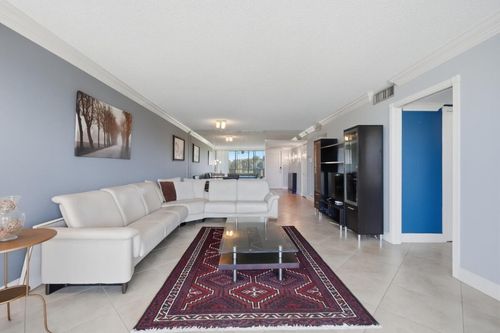 206-3001 S Palm Aire Dr, Pompano Beach, FL, 33069-4276 | Card Image
