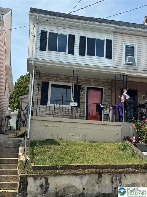 226 N 2nd St, Lehighton, PA, 18235-1519 | Card Image