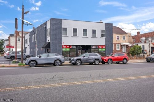 19 Franklin St, Bloomfield, NJ, 07003-5709 | Card Image