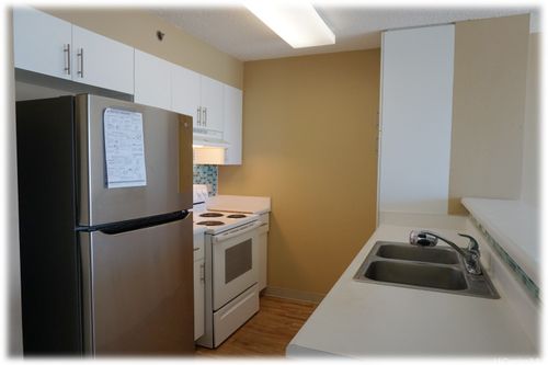 apt-1008-3009 Ala Makahala Pl, Honolulu, HI, 96818-7606 | Card Image