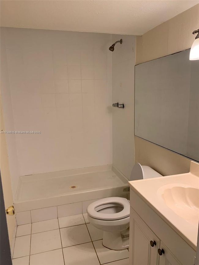 APT-106 - 1251 Ne 108 Th St, Condo with 1 bedrooms, 2 bathrooms and null parking in Miami FL | Image 4