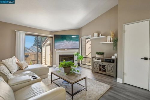 apt-40-5647 Walnut Ave, Orangevale, CA, 95662-5336 | Card Image