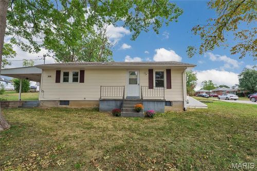 9617 Cote Brilliante Ave, Overland, MO, 63114-3729 | Card Image