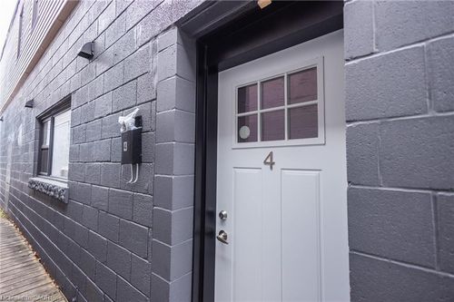 4-72 Hartzel Rd, Saint Catharines, ON, L2P1M8 | Card Image