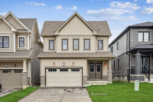 17 Wintergreen Cres, Caledonia, ON, N3W0H9 | Card Image