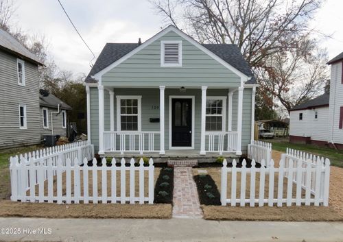 120 E Carteret St, Edenton, NC, 27932-1910 | Card Image