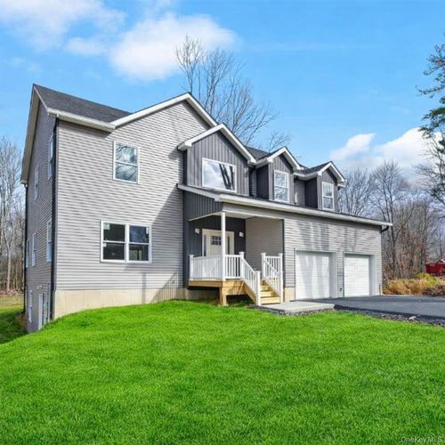 28 Northern Ave, Walden, NY, 12586-1044 | Card Image