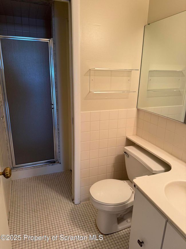 Bathroom | Image 11