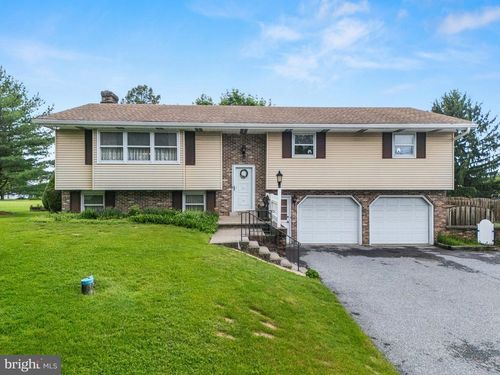 3311 Excelsior Rd, Schnecksville, PA, 18078-2947 | Card Image
