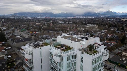 1801-4638 Gladstone St, Vancouver, BC, V5N0G5 | Card Image